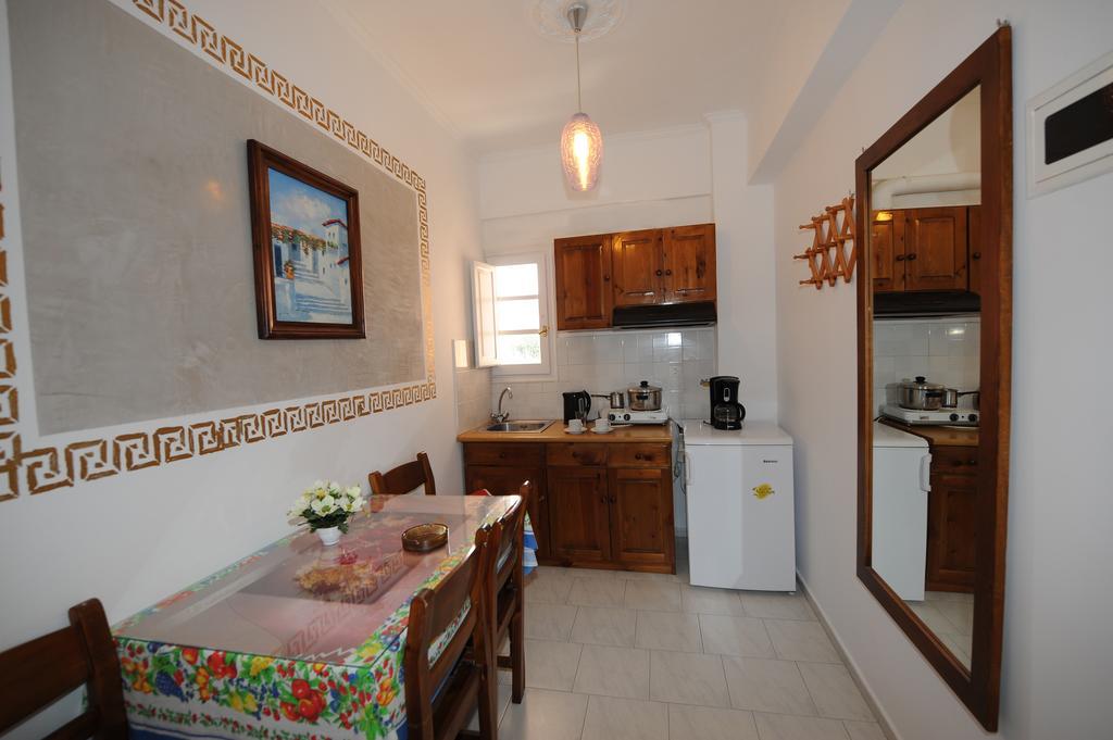 Orfeas Apartments Камари Экстерьер фото